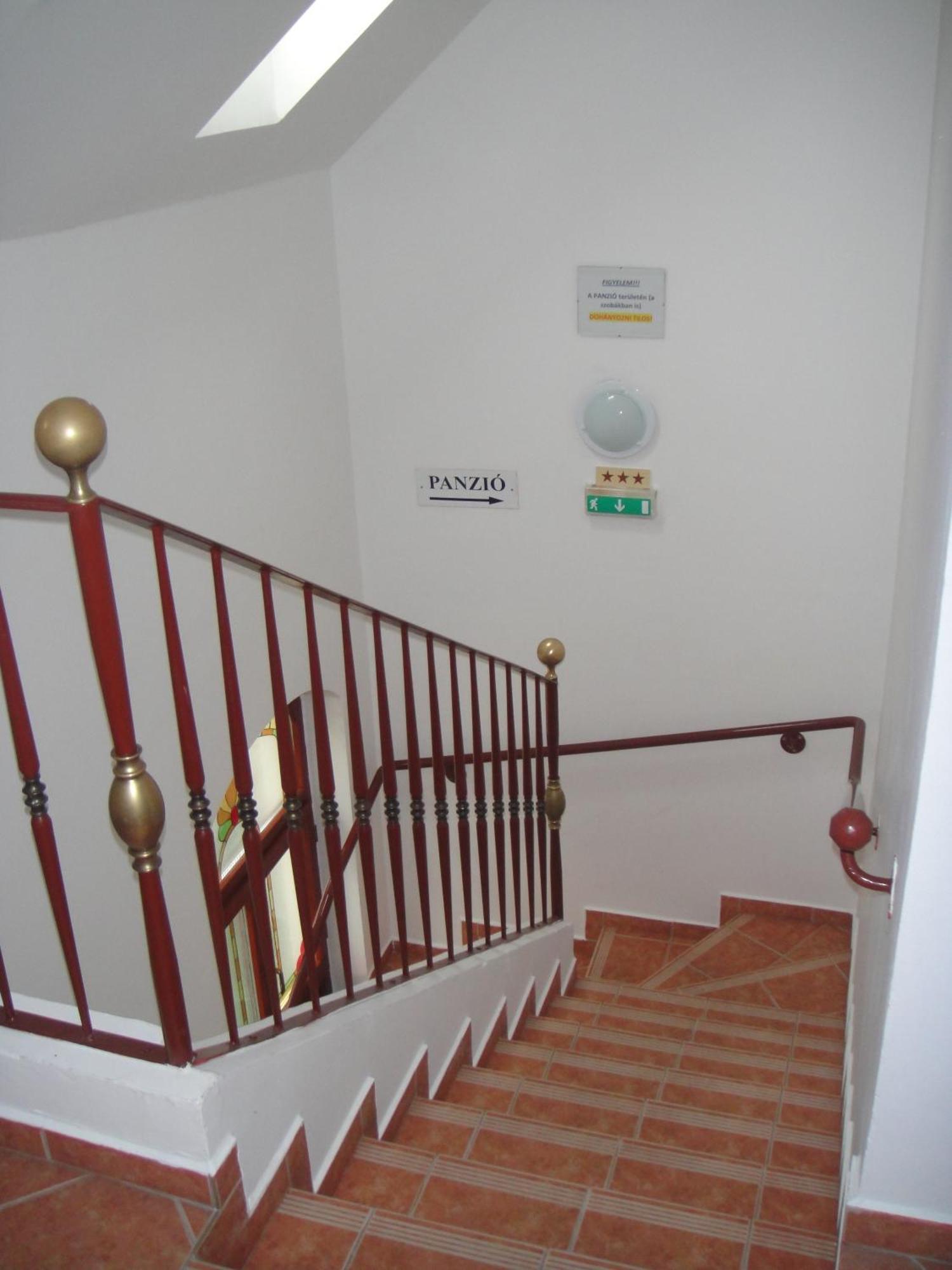 Bed and Breakfast Varju Fogado Tapolca Exterior foto